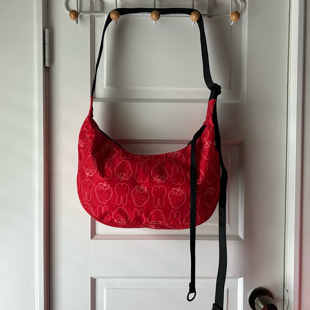 NWT BAGGU Medium Crescent Miffy Bag - Picture 5 of 8